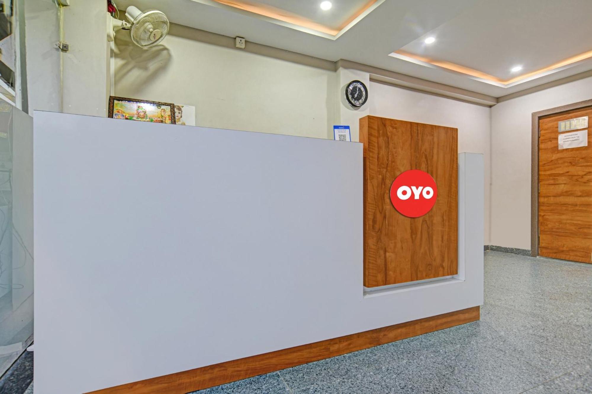 Hotel O Blue Wings إندور المظهر الخارجي الصورة